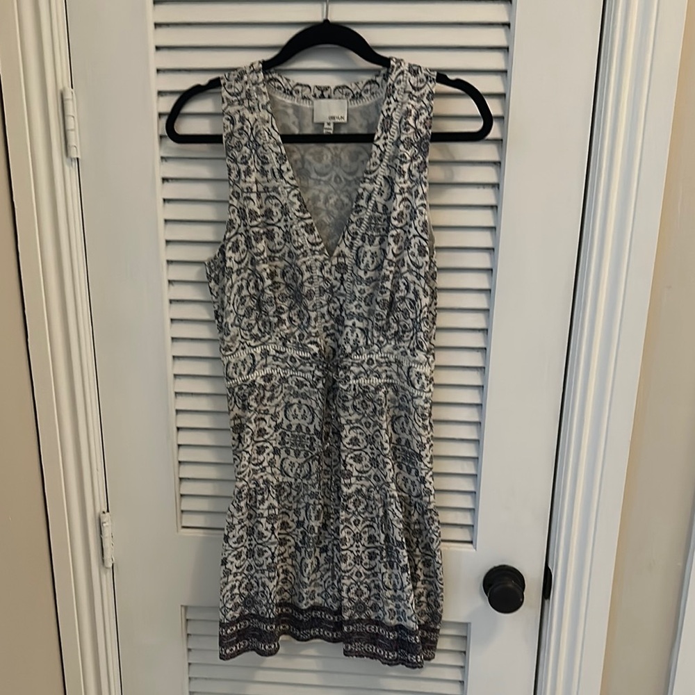 Sleeveless Patterned Dress